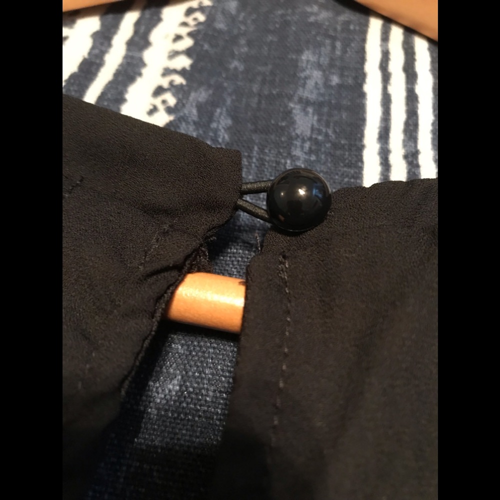 CHARLOTTE RUSSE Blouse - Picture 6 of 8